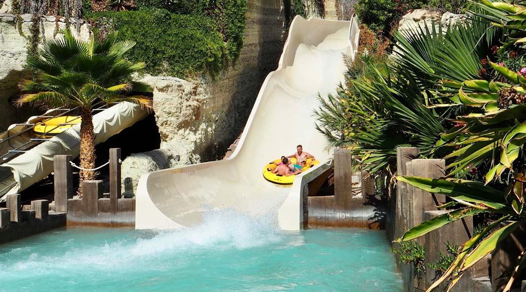 people enjoying in Siam Park tenerife