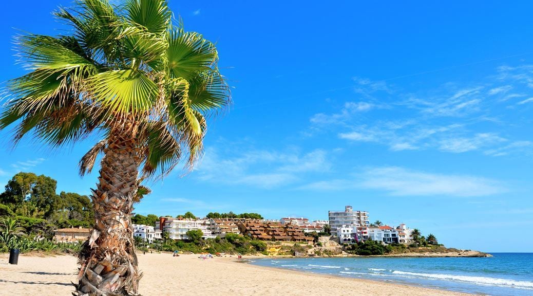 altafulla-beach-costa-dorada-spain-holidays